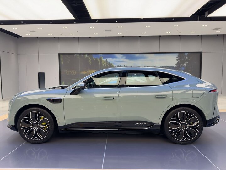 برگزاری کلاس آموزشی اوتار ۱۱ گروه بهمن در ایران‌ مال